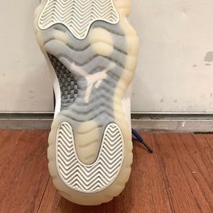 Jordan 11 Retro Low Derek Jeter RE2PECT